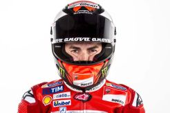 Ducati Ungguli Yamaha, Seseorang Sarankan Saya Salaman dengan Rossi