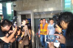 Kerap Mangkir, KPK Resmi Tahan Bupati Buton Samsu Umar
