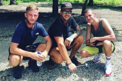 Liburan ke Labuan Bajo, Rossi Uji Nyali Foto Bareng Komodo