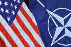 Kepada Hollande, Trump Tegaskan Komitmen AS untuk NATO