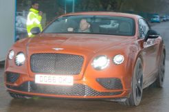 Wayne Rooney Pamer Mobil...