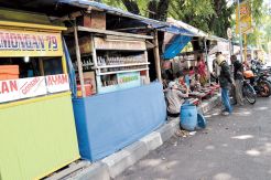 Relokasi PKL Barito, Pedagang Minta Ganti Untung