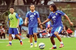 Sudah Kantongi 23 Pemain, Persib Terus Lakukan Perburuan
