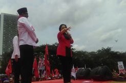 Megawati Hadiri Kampanye Akbar Rano-Embay di Serpong