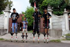 Yudi Karyono, Tak Kenal Lelah Populerkan Egrang