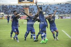 Bentrok Persiba vs Persela Catat Rekor Kartu Kuning