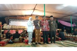 Gelar Wayang di Pringsewu, Demi Menangkan Putri Dokter Pribadi Bung Karno