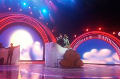 Duet Anji dan Wizzy...