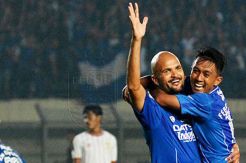 With Charming, Febi Take Persib Beat Persiba