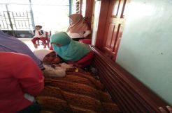 Puluhan Siswi SMP di Jambi Kesurupan Massal saat Upacara