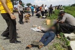 Warga Temukan Mayat Pemuda dengan Sembilan Luka Tusuk di Leher