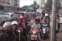 Ribuan Massa Kedua Paslon di Takalar Turun ke Jalan Saling Klaim Kemenangan
