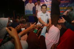 Silaturahmi ke Ponpes Baitus Saadah Brebes, HT Disambut Histeria Santri