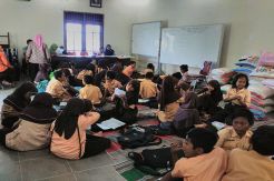 Sekolah Terendam Banjir Satu Meter, Kegiatan Belajar Pindah ke Balai Desa