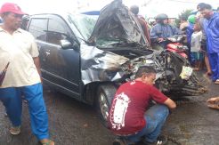 Warga Sudah Peringatkan, Pengemudi Nekat Menerobos Perlintasan Kereta