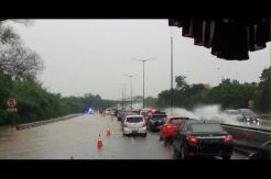 Banjir Rendam Satu Lajur, Tol Bintaro-Serpong Macet