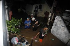 Puluhan Pengungsi Banjir Mulai Diserang Penyakit