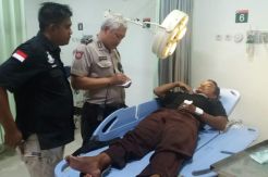 Tertimpa Reklame, Sopir Angkot K-25 Masih Dirawat di RS Ananda