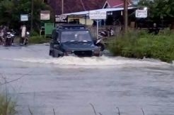 Ratusan Rumah Warga Merangin Terendam Banjir, Akses Jalan Terputus