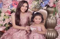 Ayu Ting Ting Terharu Lihat Anaknya Berprestasi