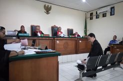 Dugaan Kriminalisasi Ketua RT, Saksi Bawa Pistol ke Ruang Sidang