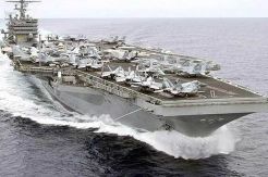 Menhan Filipina Sambangi Kapal Induk AS di LCS