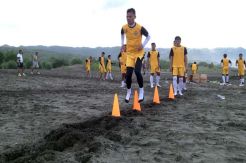 Uji Coba Lawan Bali...