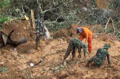 Tim SAR Cium Bau Menyengat, Jalur Dua Kecamatan Terisolir Dibuka