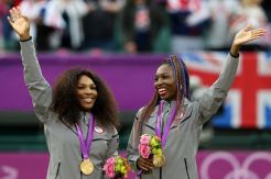 Bersama Serena, Venus...