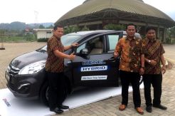 Suzuki New Ertiga Diesel Hybrid Mengaspal di Jateng