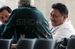 Gubernur Sulut Olly Dondokambey Berdalih Tak Kenal Andi Narogong