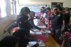 2 Sopir Angkutan Umum...