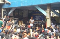 Ratusan Slanker Padati Konser Mini Ulang Tahun Kaka Slank