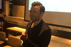Buat Album Ketiga, Shane Filan Ingin Duet dengan Musisi Indonesia