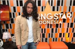 Trio Wijaya Buat Rossa...
