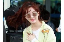 Tiba di Bali, Seohyun SNSD Dapat Bunga
