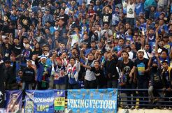 Malam Ini, Umuh Bakar Kembang Api untuk Bobotoh Persib