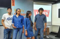 Lebih Gaya dengan Jins...