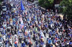 Arema Jadi Juara, Aremania Arak Piala Presiden 2017