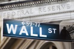 Wall Street Meroket Usai The Fed Naikkan Suku Bunga