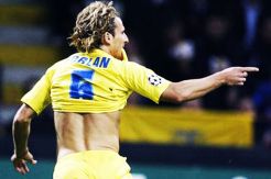 Adebayor, Maicon, Odemwingie and Forlan Name Heated Liga 1 Tension