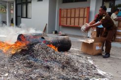 410 Ribu Batang Rokok Ilegal Dimusnahkan Kejari Klaten