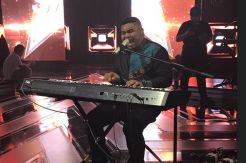 Andmesh Kamaleng Raih Standing Ovation