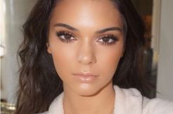 Tampil Cantik dengan Dewy Look Make-up