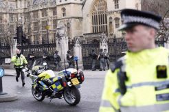Polisi Inggris Buru Satu Pelaku Teror London
