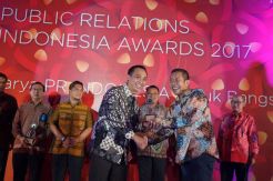 Pupuk Indonesia Raih...