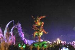 Saksikan Ogoh-ogoh, Ribuan Wisatawan Padati Legian hingga Malam