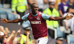 Sudah Tes Medis, Carlton Cole Siap Berkostum Maung Bandung