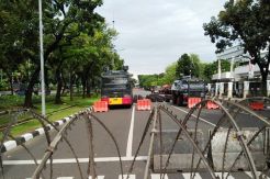Kendaraan Taktis Terparkir...