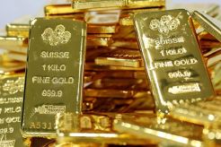 Harga Emas Antam Naik Rp3.000, Emas Comex Tertekan Dolar AS